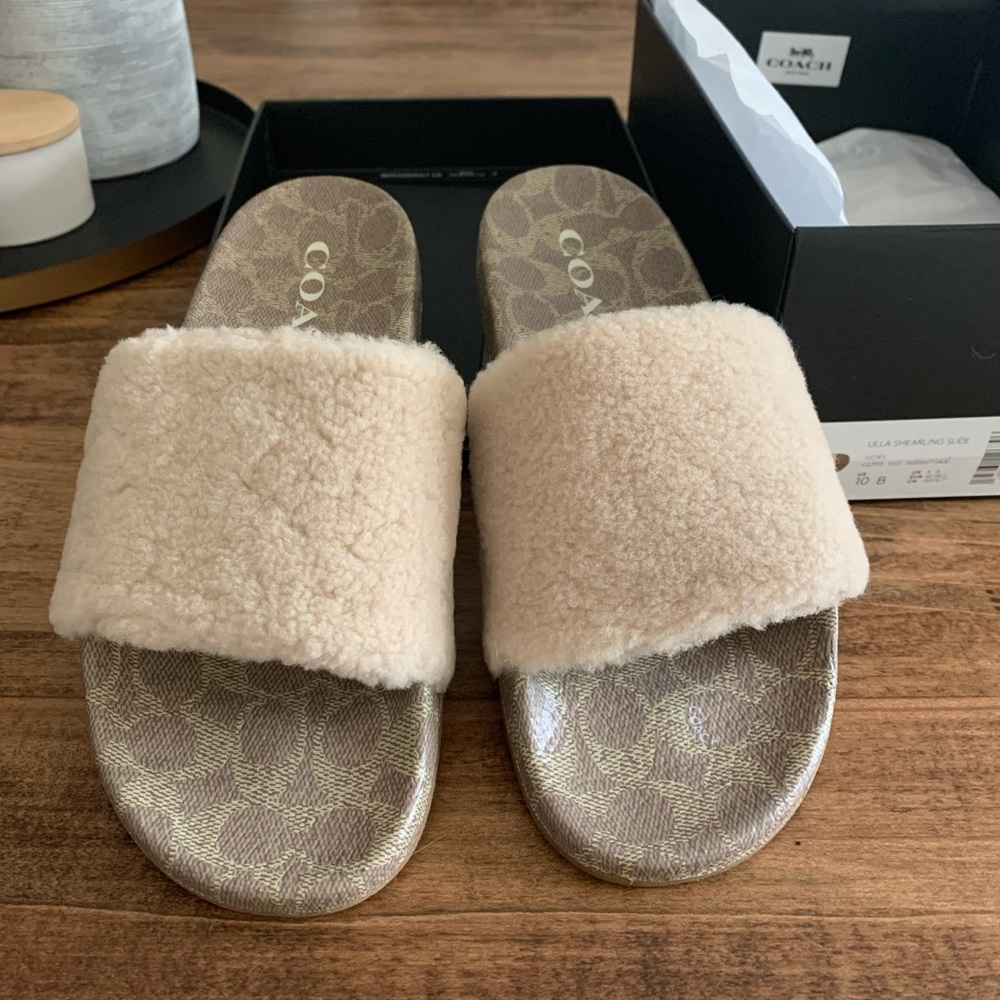BNWT Coach Sandals